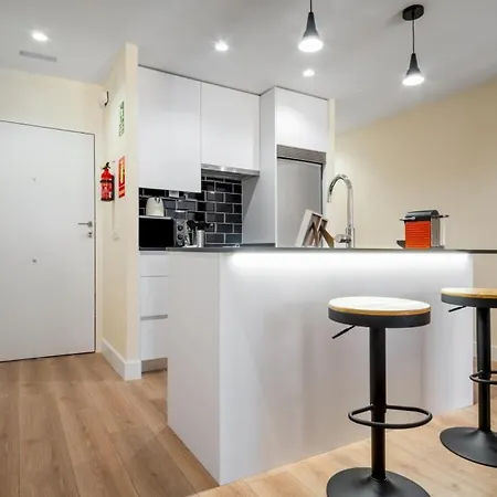 2 Bedrooms 2 Bathrooms Furnished - Malasana - Bright And Refurbished - Mintystay Madrid Exterior photo
